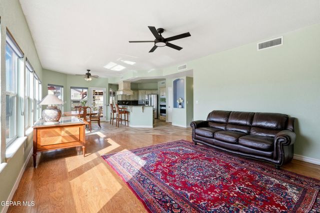 1165 Regal Ridge Drive, El Paso, TX 79912