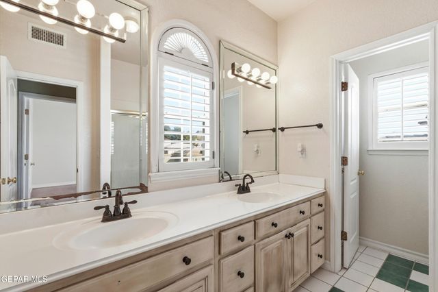 1165 Regal Ridge Drive, El Paso, TX 79912