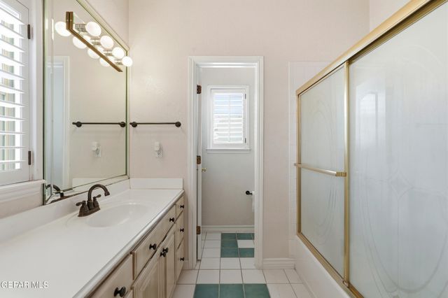 1165 Regal Ridge Drive, El Paso, TX 79912