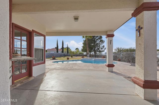 1165 Regal Ridge Drive, El Paso, TX 79912