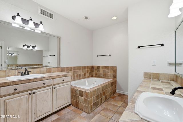 1165 Regal Ridge Drive, El Paso, TX 79912