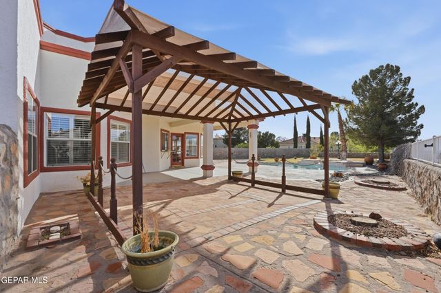 1165 Regal Ridge Drive, El Paso, TX 79912