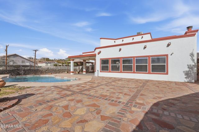 1165 Regal Ridge Drive, El Paso, TX 79912