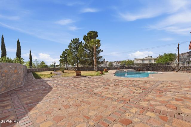 1165 Regal Ridge Drive, El Paso, TX 79912