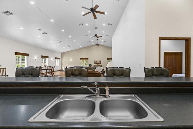 N10909 PESHTIGO RIVER LANE, Crivitz, WI 54114