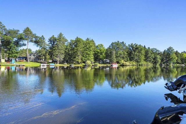 N10909 PESHTIGO RIVER LANE, Crivitz, WI 54114