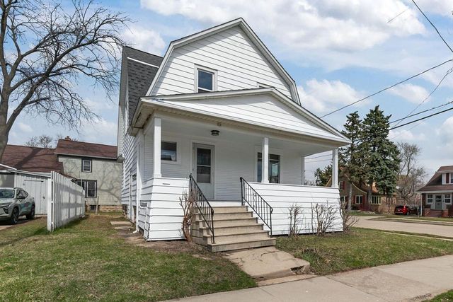 22 E MELVIN AVENUE, Oshkosh, WI 54901