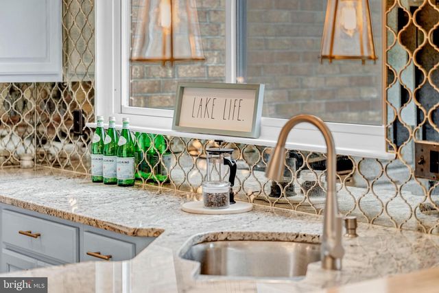 2012 SWANS NECK WAY, Reston, VA 20191