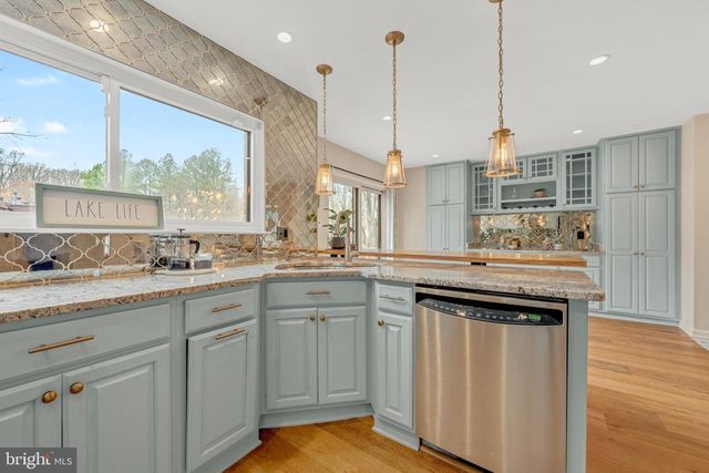 2012 SWANS NECK WAY, Reston, VA 20191