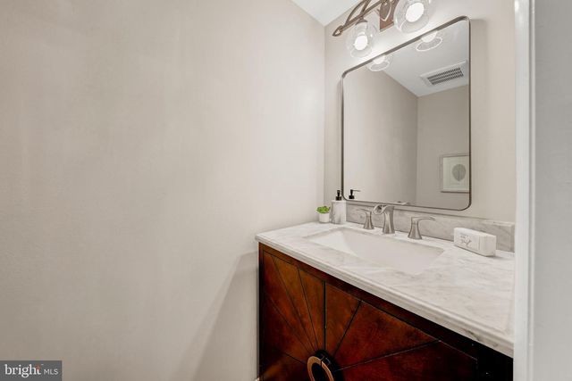 2012 SWANS NECK WAY, Reston, VA 20191