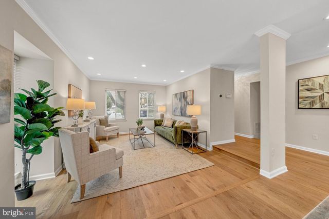 2012 SWANS NECK WAY, Reston, VA 20191