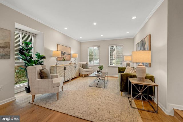 2012 SWANS NECK WAY, Reston, VA 20191