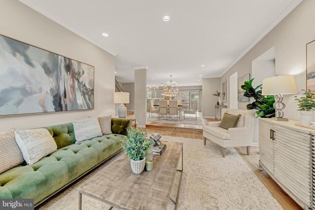 2012 SWANS NECK WAY, Reston, VA 20191