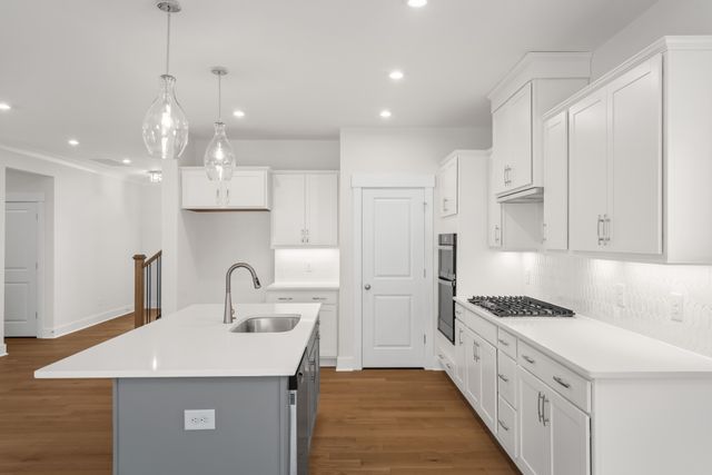 7693 Hatcher Heights Dr, Fairview, TN 37062