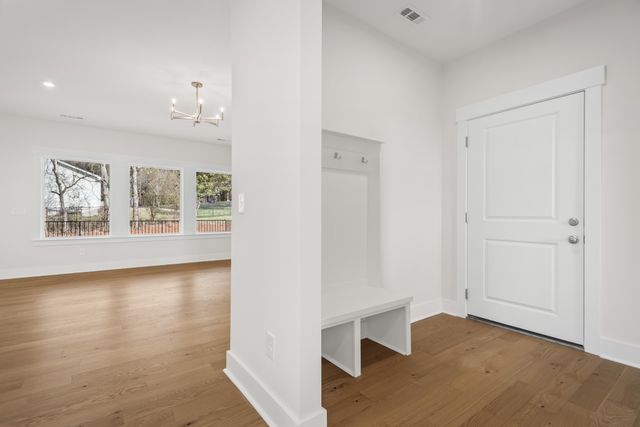 7693 Hatcher Heights Dr, Fairview, TN 37062