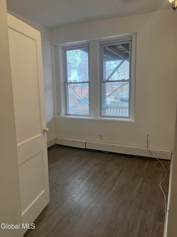 9 Saint Joseph'S Terrace 2A, Albany, NY 12210