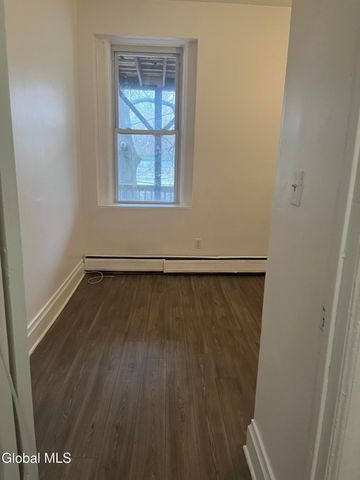 9 Saint Joseph'S Terrace 2A, Albany, NY 12210