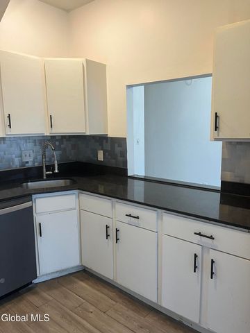 9 Saint Joseph'S Terrace 2A, Albany, NY 12210