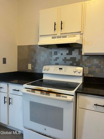 9 Saint Joseph'S Terrace 2A, Albany, NY 12210