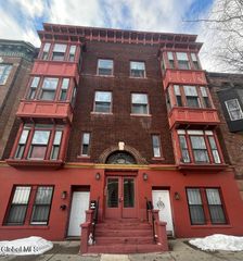 9 Saint Joseph'S Terrace 2A, Albany, NY 12210