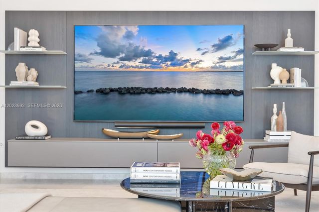 88 SW 7th Street 4001, Miami, FL 33130