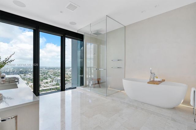 88 SW 7th Street 4001, Miami, FL 33130
