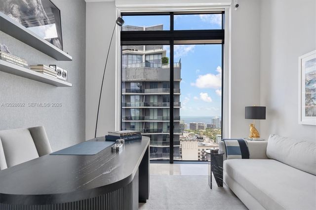 88 SW 7th Street 4001, Miami, FL 33130