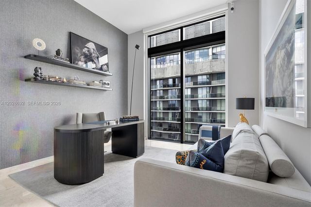 88 SW 7th Street 4001, Miami, FL 33130