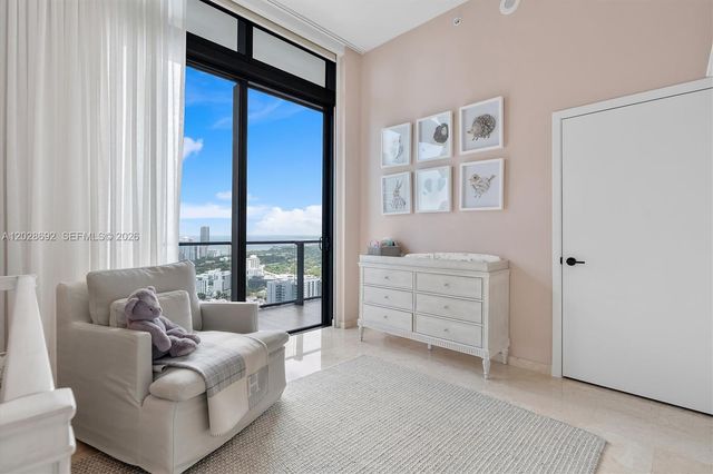88 SW 7th Street 4001, Miami, FL 33130
