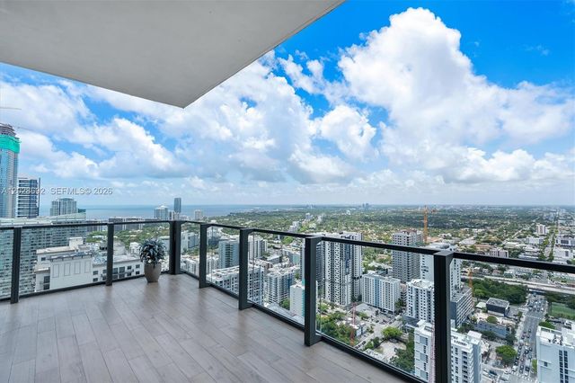 88 SW 7th Street 4001, Miami, FL 33130