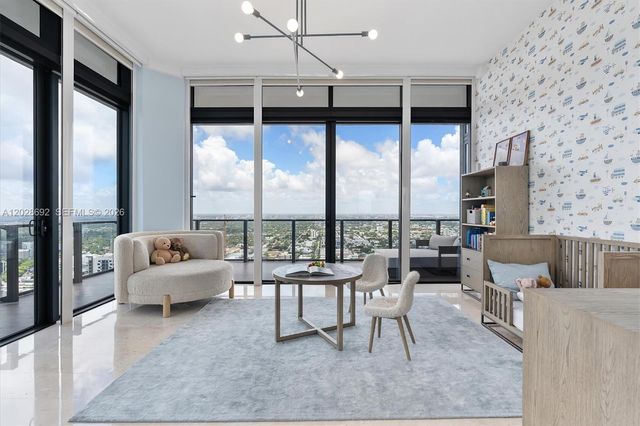 88 SW 7th Street 4001, Miami, FL 33130