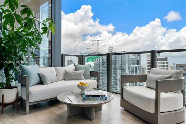 88 SW 7th Street 4001, Miami, FL 33130