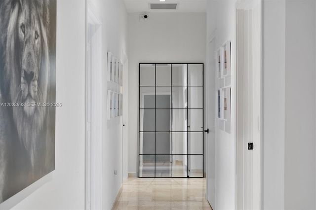 88 SW 7th Street 4001, Miami, FL 33130