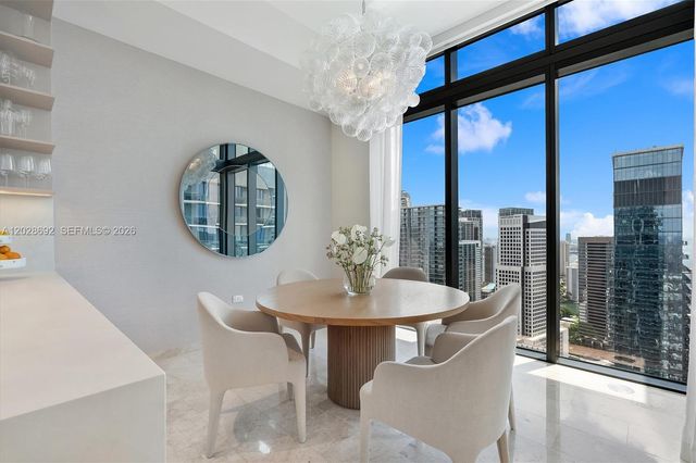 88 SW 7th Street 4001, Miami, FL 33130