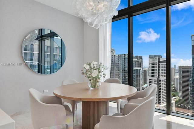 88 SW 7th Street 4001, Miami, FL 33130