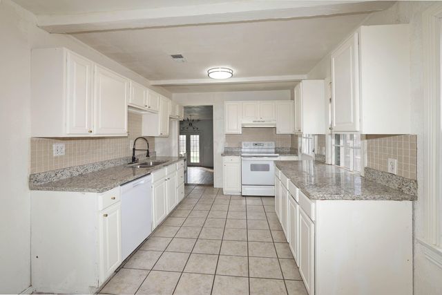 2038 S LIPSCOMB Street, Amarillo, TX 79109