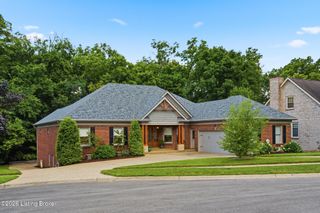 10316 Carriage House Ct, Louisville, KY 40223