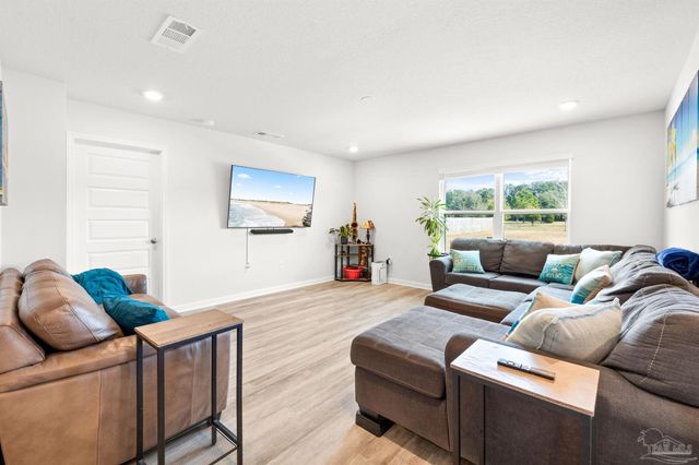 4774 Carl Booker Rd, Milton, FL 32583