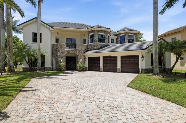 10594 Versailles Boulevard, Wellington, FL 33449
