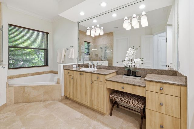 10594 Versailles Boulevard, Wellington, FL 33449