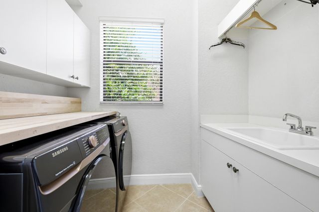 10594 Versailles Boulevard, Wellington, FL 33449
