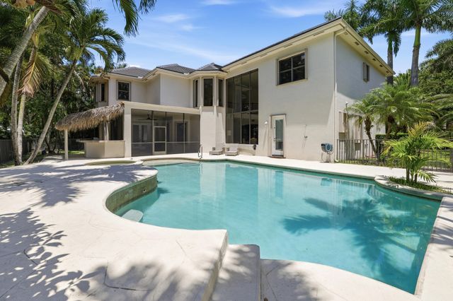 10594 Versailles Boulevard, Wellington, FL 33449