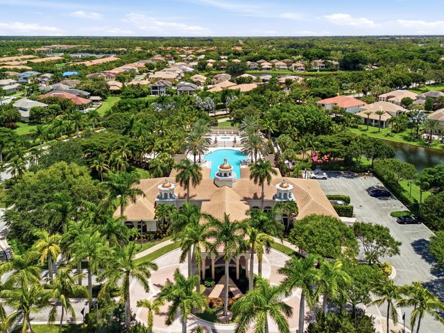 10594 Versailles Boulevard, Wellington, FL 33449