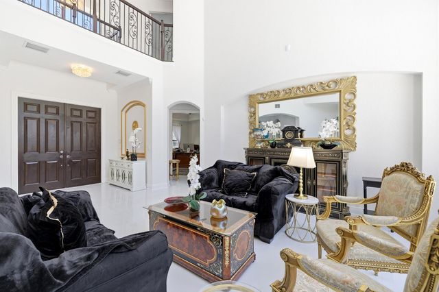 10594 Versailles Boulevard, Wellington, FL 33449