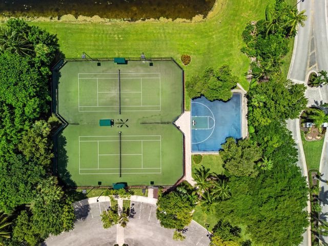 10594 Versailles Boulevard, Wellington, FL 33449