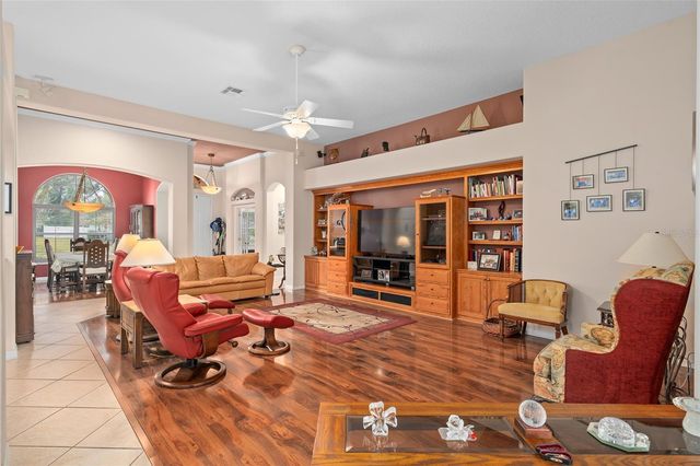 595 SAND WEDGE LOOP, Apopka, FL 32712