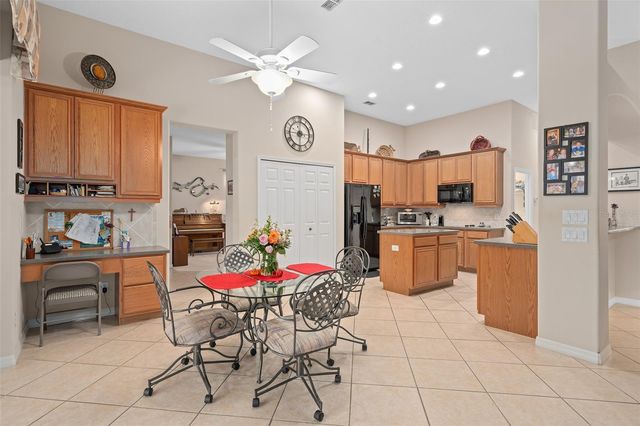 595 SAND WEDGE LOOP, Apopka, FL 32712