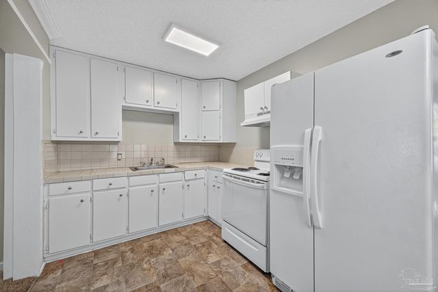 320 Chaseville St, Pensacola, FL 32507