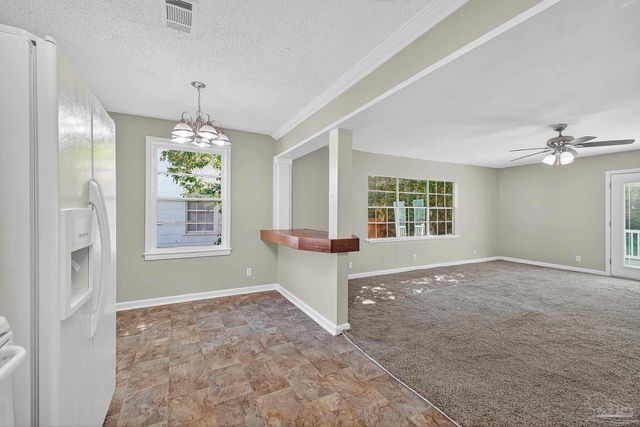 320 Chaseville St, Pensacola, FL 32507