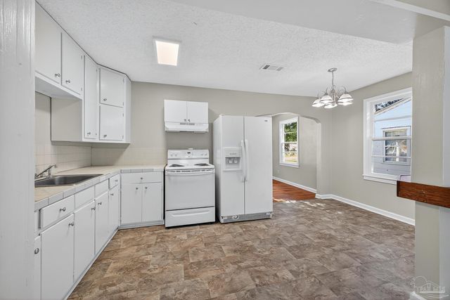 320 Chaseville St, Pensacola, FL 32507